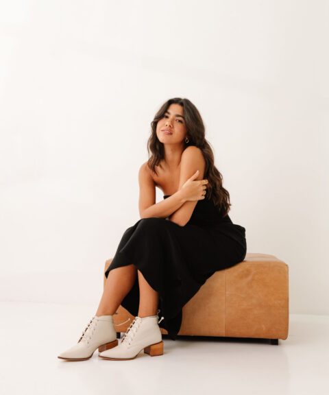 Bota Feminina Salto Médio Unique