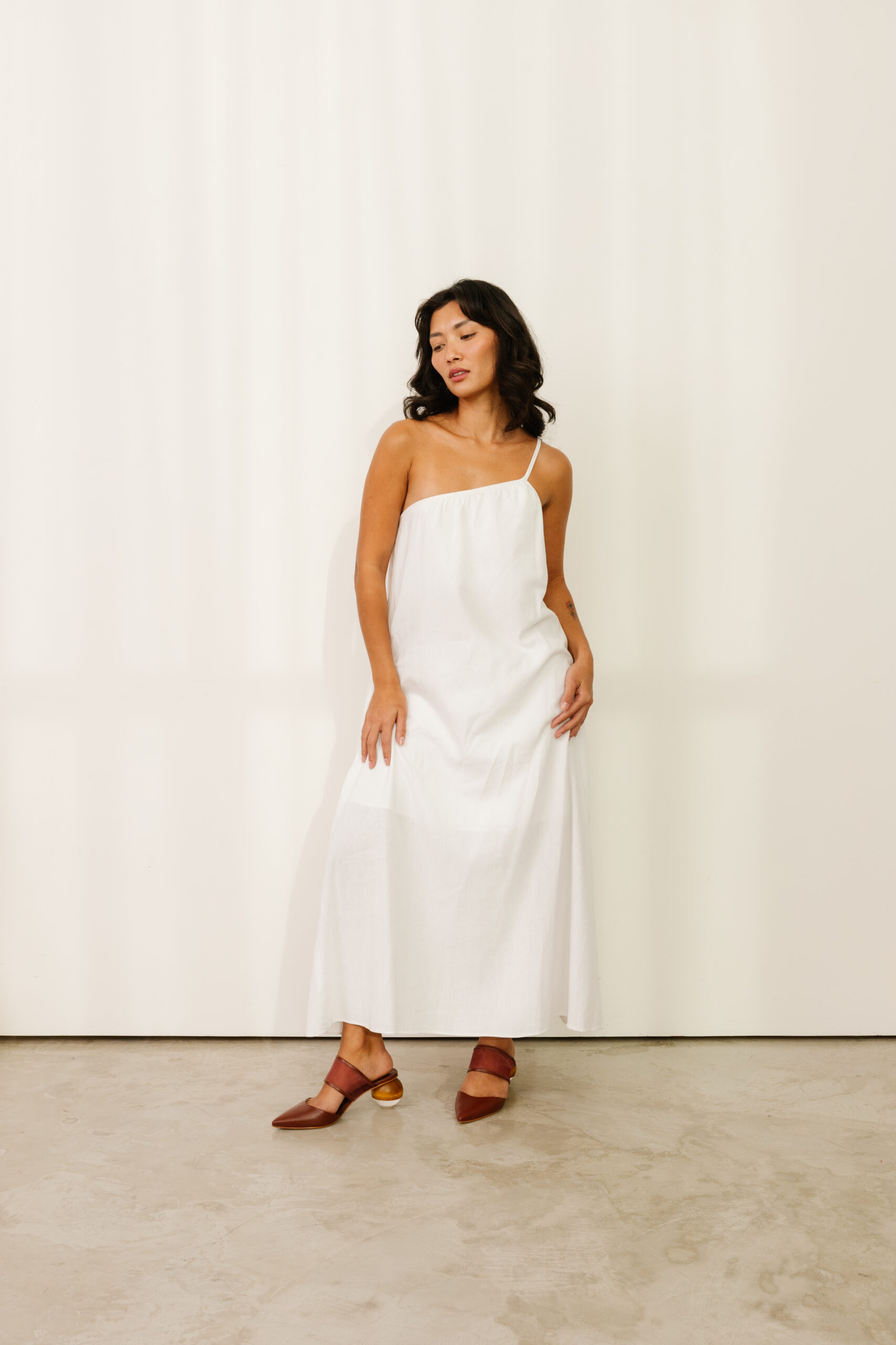 Mule Tela e Couro Milos - Imagem 6