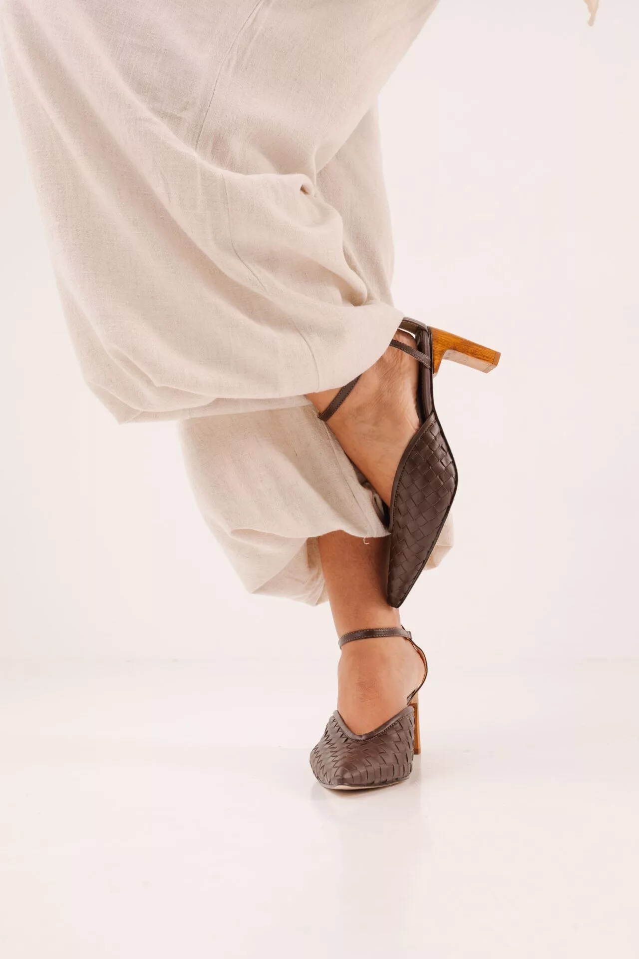 Sapato Salto Médio Taranto - Imagem 2