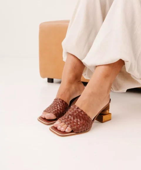 Tamanco em Salto Madeira Mykonos