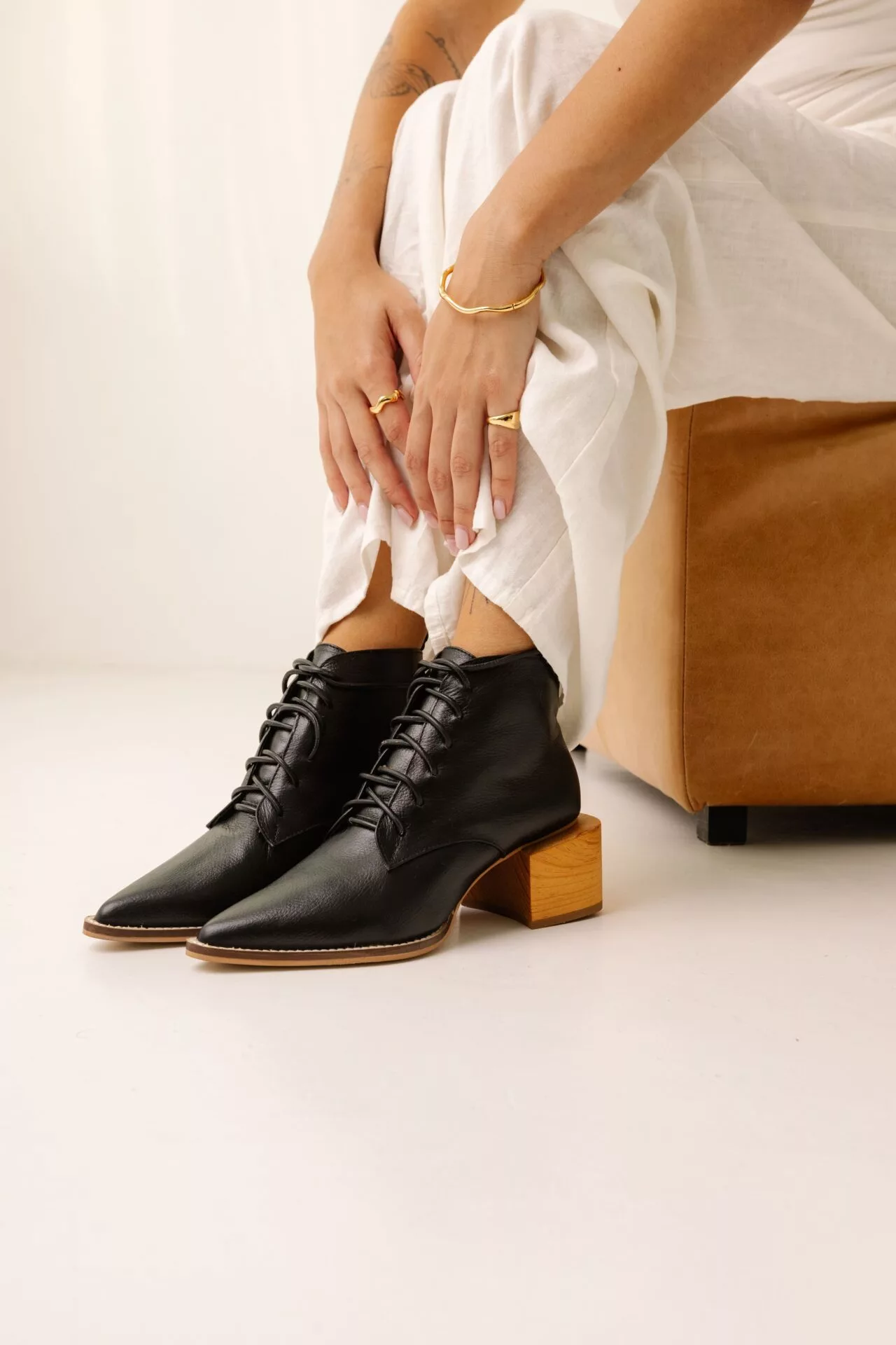 Bota Feminina Salto Médio Unique - Imagem 5