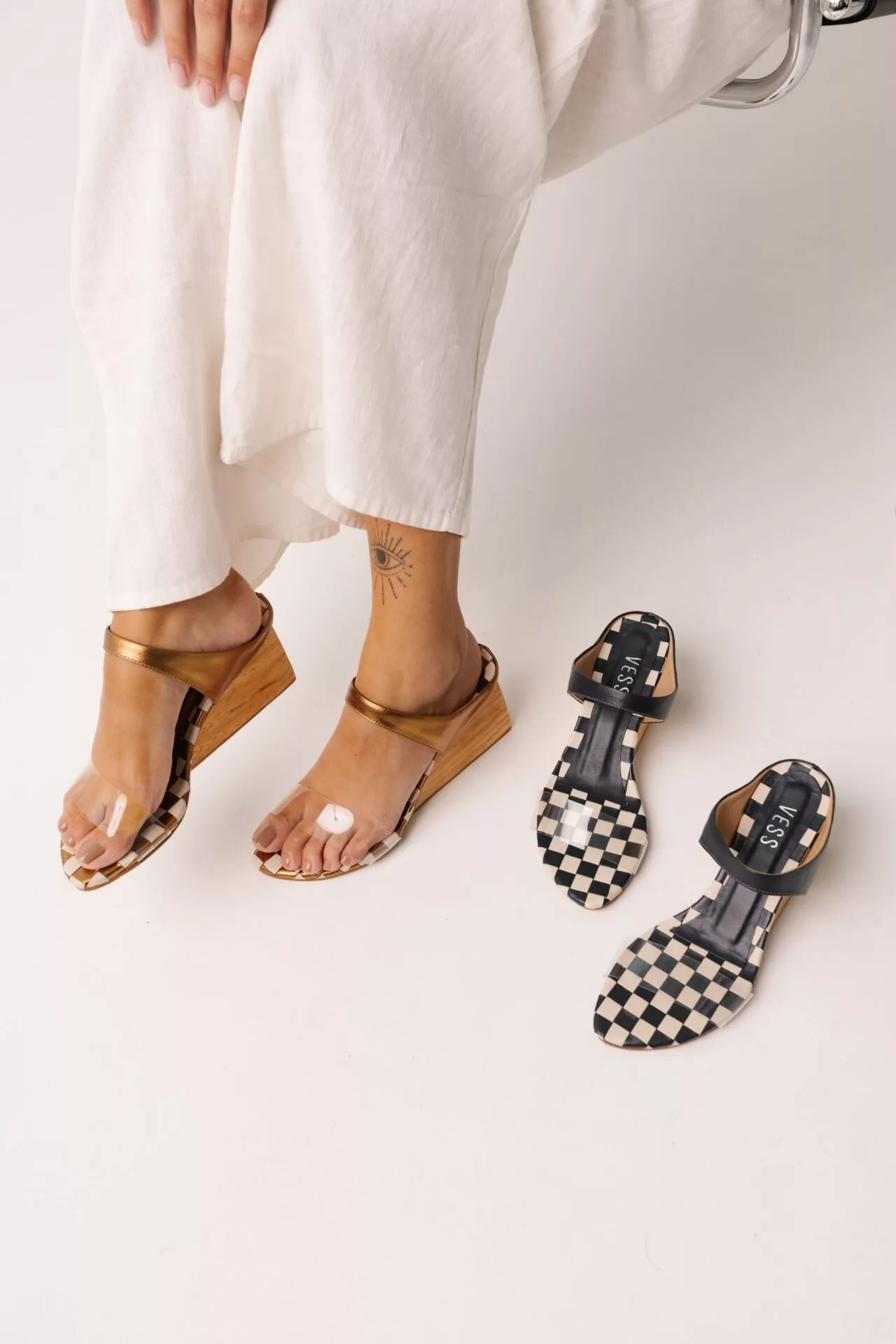 Tamanco com Tira em Vinil Orbe - Imagem 2