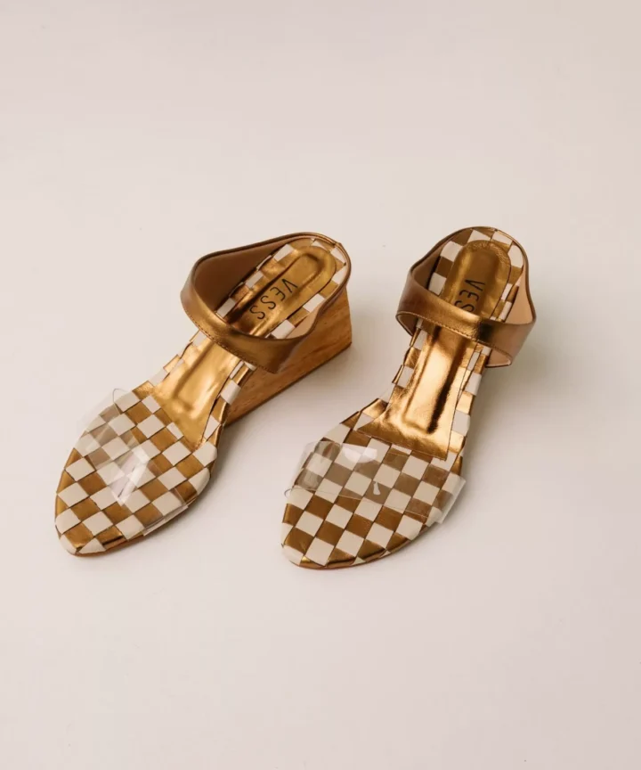 Tamanco com Tira em Vinil Orbe