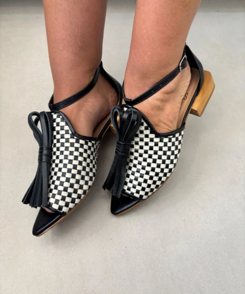 Sandália Feminina em Couro Tressê Titim