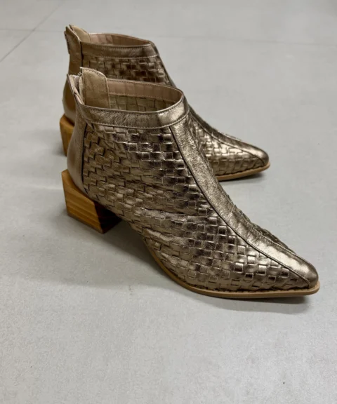 Bota Feminina em Couro Tressê Tutto