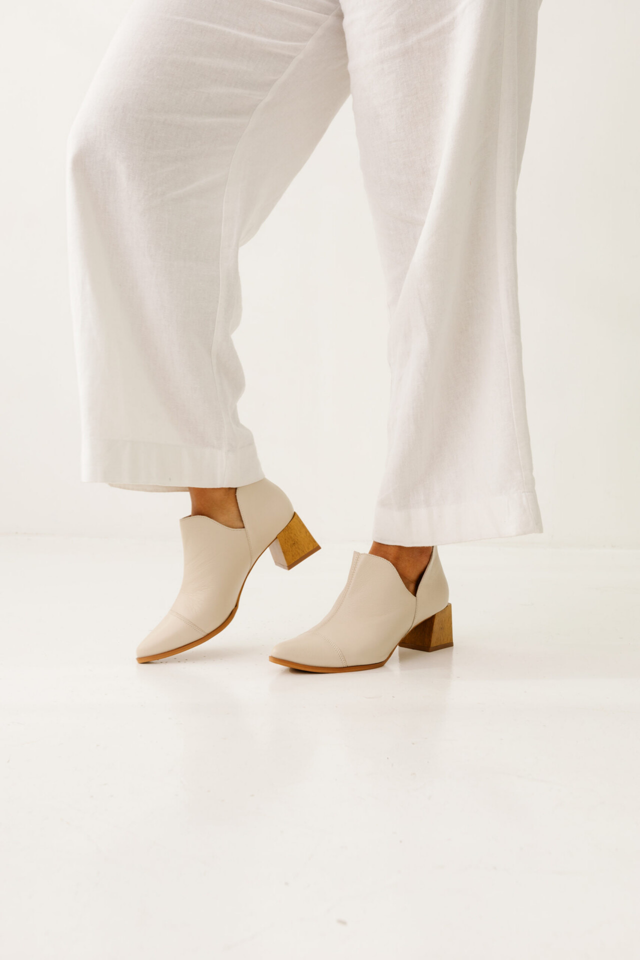 Bota de Couro Feminina Canyon - Imagem 3